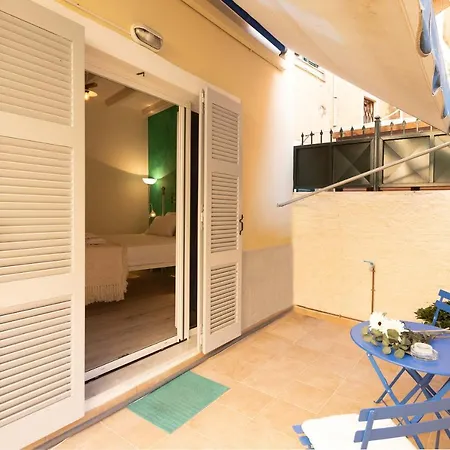 Old Town Art By Corfuescapes Apartamento *