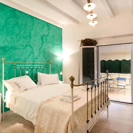 Old Town Art By Corfuescapes Appartement *